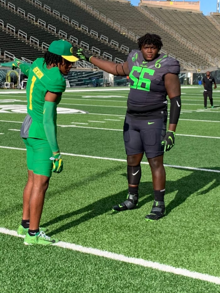 Cameron Williams with Oregon WR commit Stephon Johnson on his official visit inside Autzen Stadium.